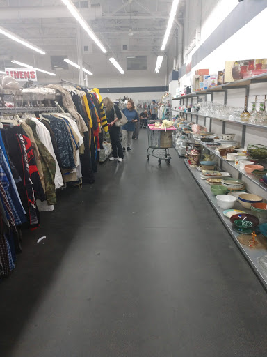 Thrift Store «Valley Thrift Store», reviews and photos, 2085 E Valley Pkwy, Escondido, CA 92027, USA