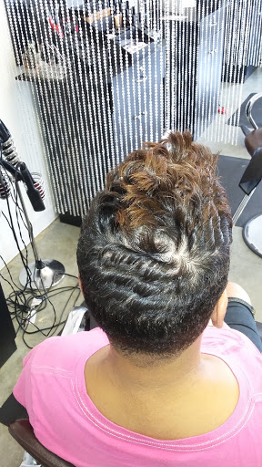 Beauty Salon «SD Luxuri Salon & Beauty Bar», reviews and photos, 602 Southside Commercial Pkwy, Jonesboro, GA 30236, USA