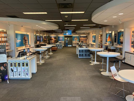 Cell Phone Store «AT&T», reviews and photos, 2224 E Williams Field Rd #105, Gilbert, AZ 85295, USA