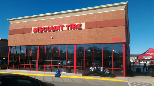 Tire Shop «Discount Tire Store - Spring Hill, TN», reviews and photos, 3000 Belshire Village Dr, Spring Hill, TN 37174, USA