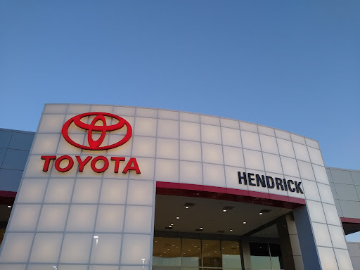 Toyota Dealer «Hendrick Toyota of Wilmington», reviews and photos, 5640 Market St, Wilmington, NC 28405, USA