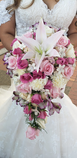 Florist «Flower Pavillion», reviews and photos, 98 W 10th St, Tracy, CA 95376, USA