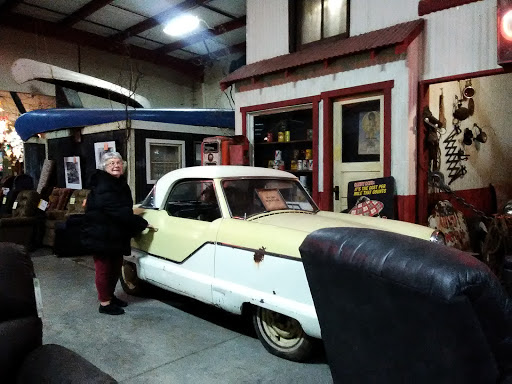 Furniture Store «Hometown Furniture Center», reviews and photos, 2665 S Santiam Hwy, Lebanon, OR 97355, USA