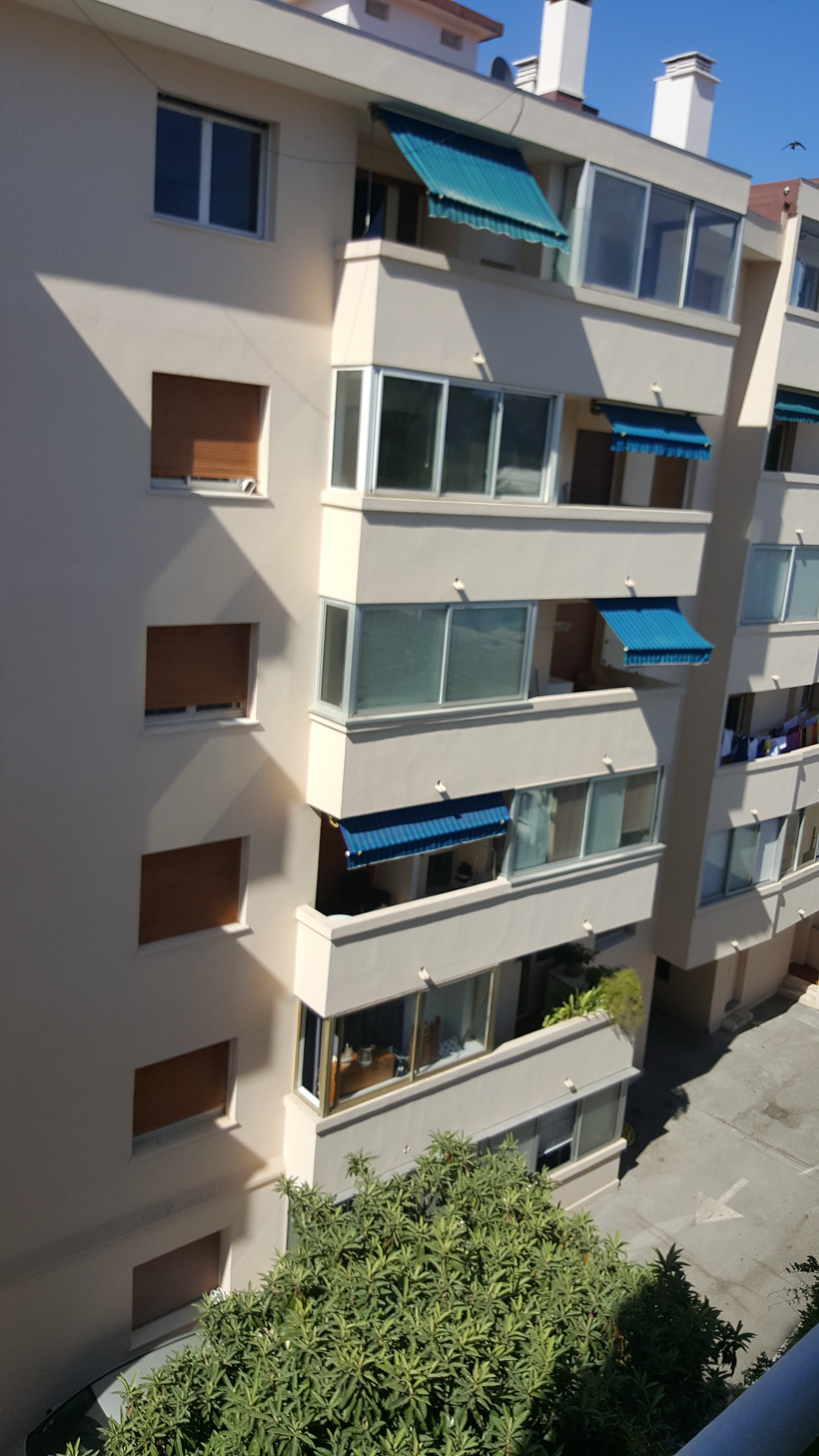 Photo n° 47 de l'avis de Raffles.u fait le 14/08/2017 à 14:06