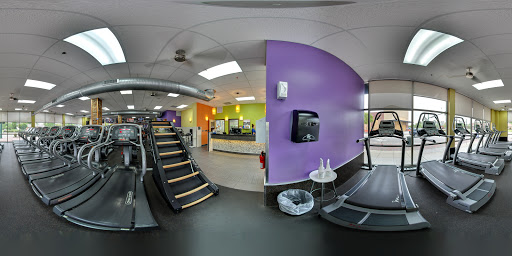 Health Club «Onelife Fitness - Newport News 24 Hour Xpress Gym», reviews and photos, 11805 Fountain Way, Newport News, VA 23606, USA