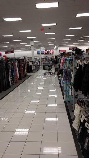 Clothing Store «Burlington Coat Factory», reviews and photos, 1591 Bethlehem Pike, Hatfield, PA 19440, USA