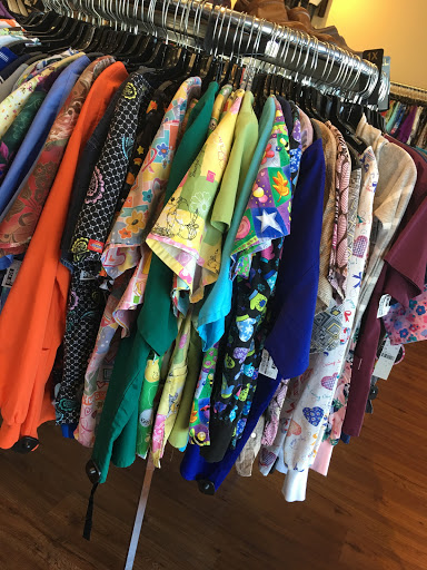 Used Clothing Store «Clothes Mentor», reviews and photos, 306 Oyster Point Rd, Newport News, VA 23602, USA