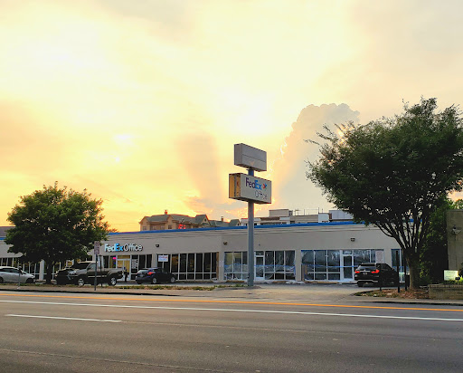 Print Shop «FedEx Office Print & Ship Center», reviews and photos, 2308 West End Ave, Nashville, TN 37203, USA