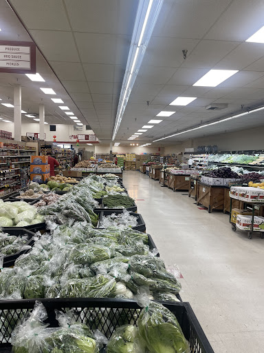 Grocery Store «R-N Market», reviews and photos, 6670 N Cedar Ave, Fresno, CA 93710, USA