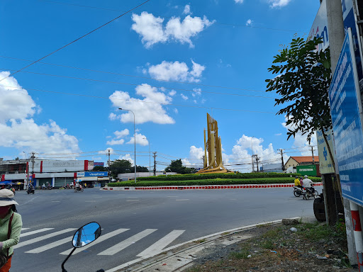 Vòng xoay lớn TP Tân An