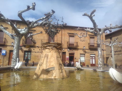 Residencia Virgen de los Remedios- Fundacion Carmen Barberá en San Vicente de la Sonsierra, La Rioja