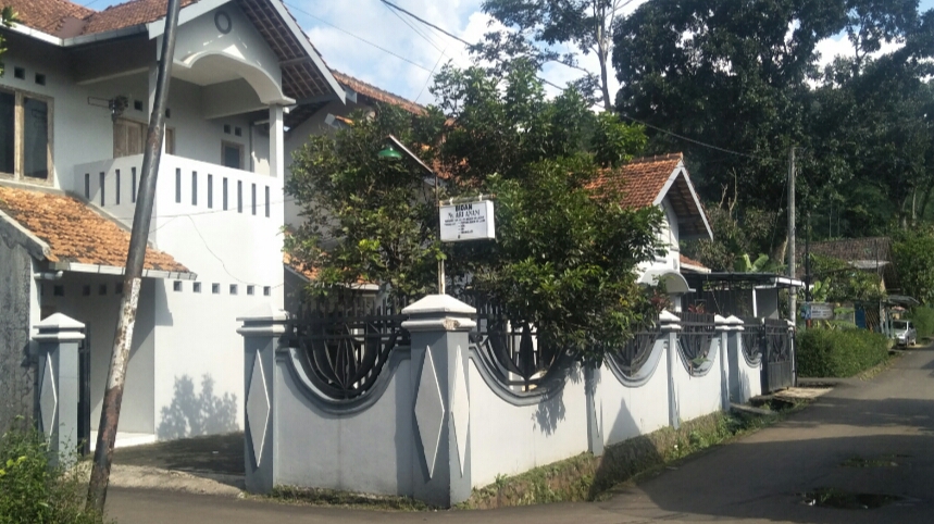 Rumah Bidan Ari Anani