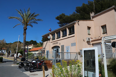Capitainerie du Port de la Madrague à Saint-Cyr-sur-Mer