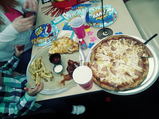 Shopping Mall «Evergreen Shopping Center», reviews and photos, 5015 Tacoma Mall Blvd, Tacoma, WA 98409, USA