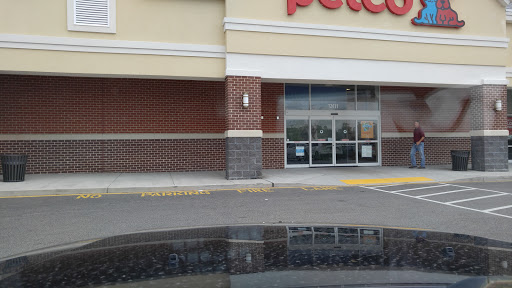 Pet Supply Store «Petco Animal Supplies», reviews and photos, 12611 Jefferson Davis Hwy, Chester, VA 23831, USA
