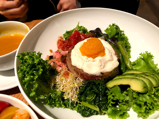 Healthy food restaurants Tokyo