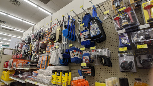 Hardware Store «Harbor Freight Tools», reviews and photos, 6808 W Greenfield Ave, West Allis, WI 53214, USA