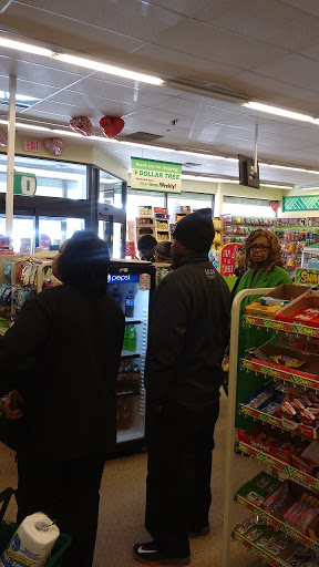 Dollar Store «Dollar Tree», reviews and photos, 17075 Chagrin Blvd, Shaker Heights, OH 44120, USA