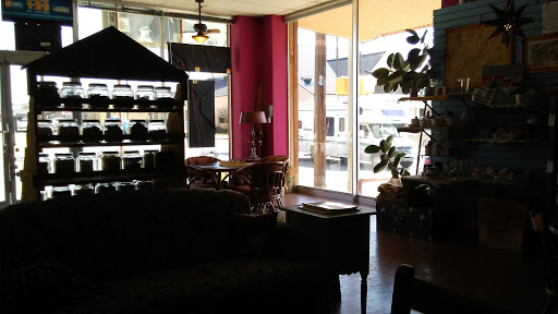 Coffee Shop «Downtown Video & You Maka Me HOT Coffee Roasting Company», reviews and photos, 101 NE 1st Ave, Mineral Wells, TX 76067, USA
