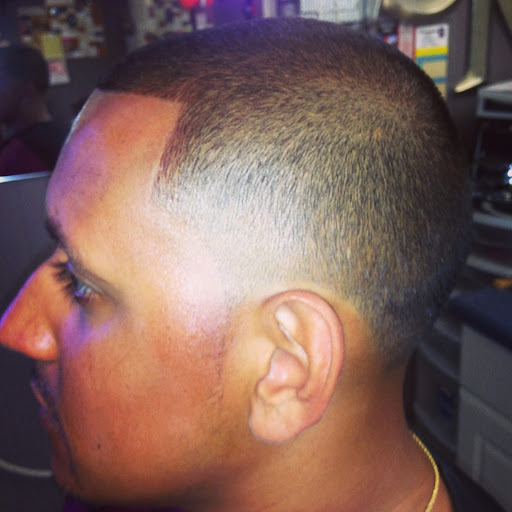 Barber Shop «An Original Str8 Edge Barber Shop», reviews and photos, 119 Mathews Dr, Hilton Head Island, SC 29926, USA