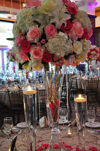 Wedding Planner «M & P Floral And Event Production», reviews and photos, 840 W Lake St, Roselle, IL 60172, USA
