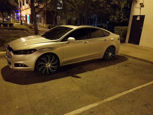 Car Dealer «High Q Auto», reviews and photos, 747 N State Rd 7, Plantation, FL 33317, USA