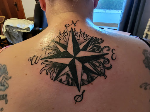 Tattoo Shop «Righteous Tattoo Studio», reviews and photos, 609 E Front St, Bonner Springs, KS 66012, USA