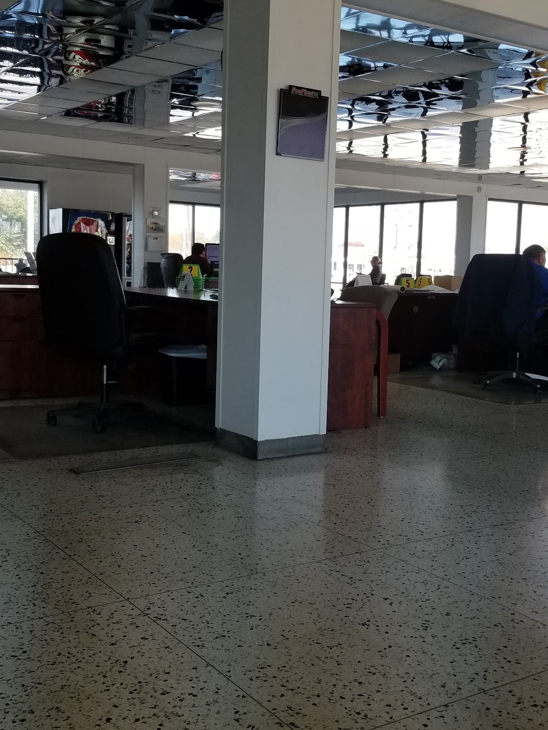 Rusty Wallis Body Shop