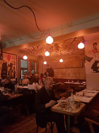 Atmosphère du Restaurant L'Abribus. à Paris - n°2