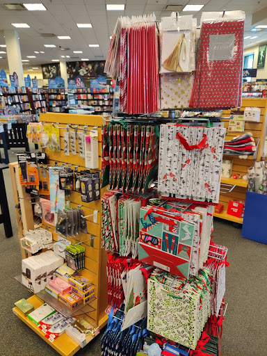 Book Store «Barnes & Noble», reviews and photos, 1738 Hill Rd N, Pickerington, OH 43147, USA