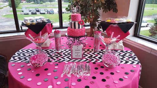 Golf Course «Warren Valley Banquet Ctr», reviews and photos, 26116 W Warren St, Dearborn Heights, MI 48127, USA