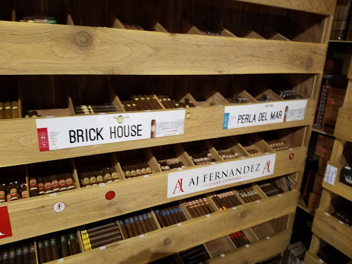 Tobacco Shop «Stogies Cigars and Lounge», reviews and photos, 55 E Olentangy St, Powell, OH 43065, USA
