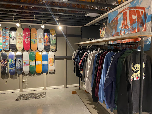 Skate Shop «Boulevard Skate Shop», reviews and photos, 3747 W Pacific Ave, Sacramento, CA 95820, USA