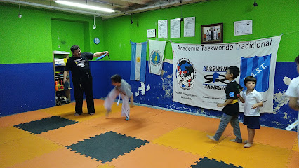 Academia Taekwondo Tradicional
