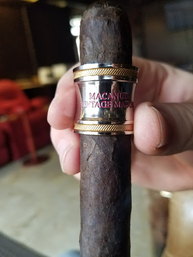 Cigar Shop «The Cigar Lounge», reviews and photos, 1710 Woodfield Rd, Schaumburg, IL 60173, USA