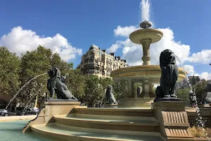 Fontaine aux lions image