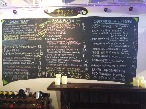 Wine Store «Vine & Barrel Wines», reviews and photos, 113 Petaluma Blvd N, Petaluma, CA 94952, USA