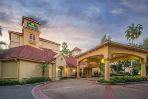 La Quinta Inn & Suites by Wyndham Tampa Brandon Regency Park image