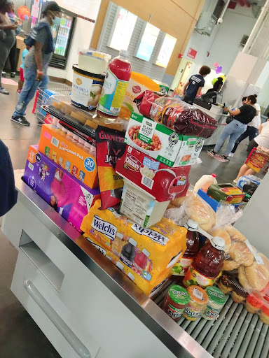 Shopping Mall «Bronx Terminal Market», reviews and photos, 610 Exterior Street, Bronx, NY 10451, USA