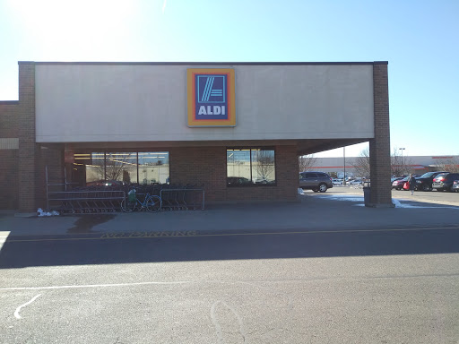 Supermarket «ALDI», reviews and photos, 2715 Henry St, Muskegon, MI 49441, USA