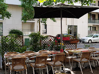 Atmosphère du Restaurant libanais Laura à Issy-les-Moulineaux - n°12