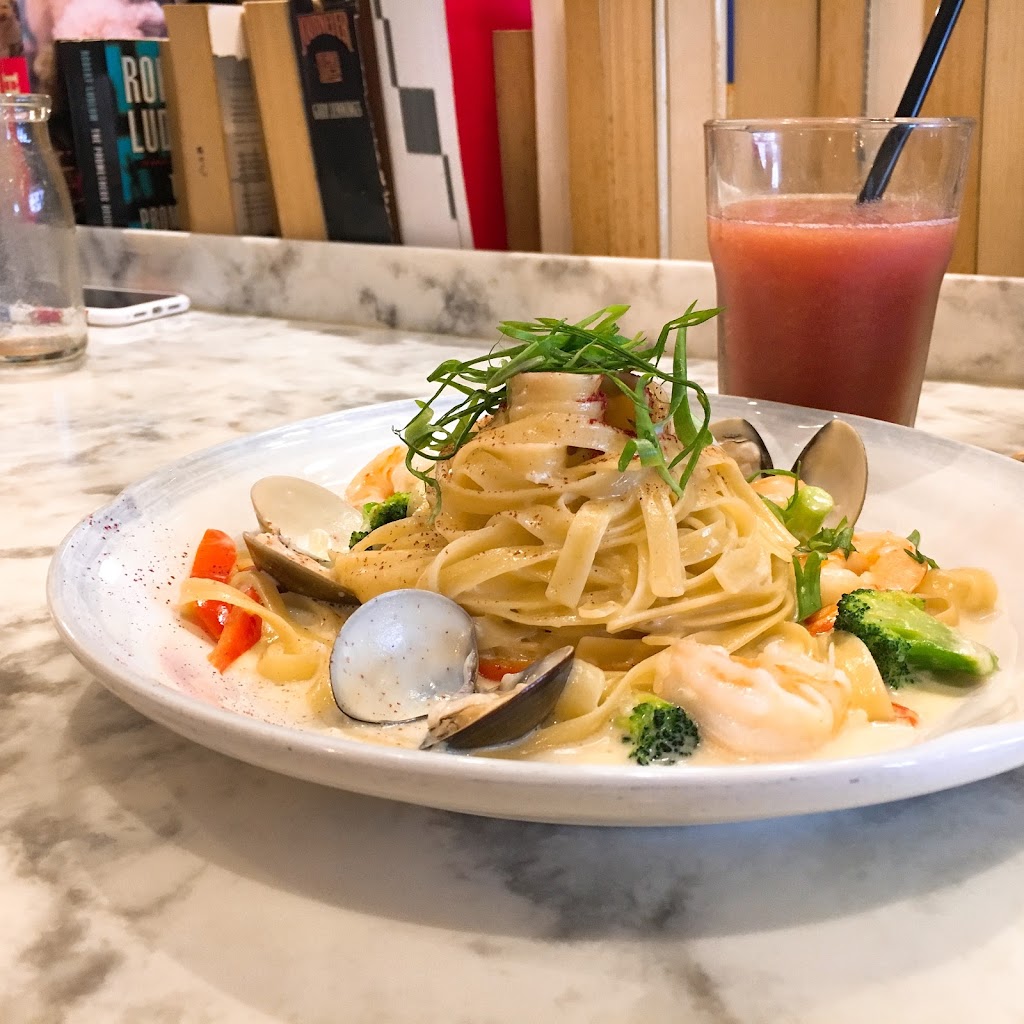 Second Floor 貳樓微風台北車站店 的照片