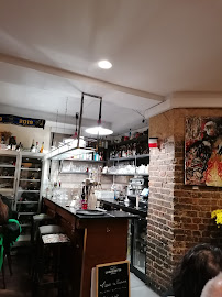Atmosphère du Restaurant français Auberge de la Butte à Paris - n°9