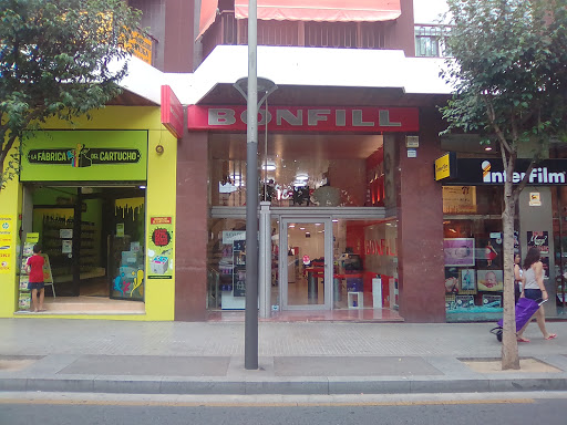 Información y opiniones sobre Bonfill Perruqueries – Home – Dona – Saló de bellesa – Barbershop de Reus