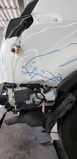 Auto Body Shop «Real Deal Body Shop», reviews and photos, 10881 NW 27th St, Doral, FL 33172, USA