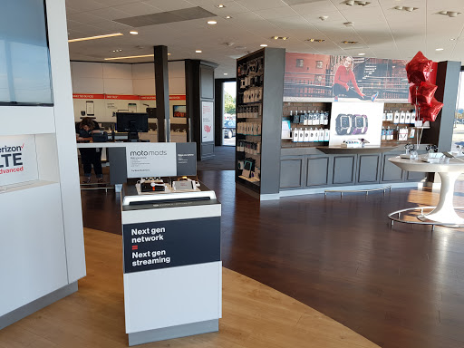 Cell Phone Store «Verizon», reviews and photos, 925 Wayne Ave, Chambersburg, PA 17201, USA