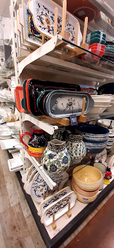 Department Store «HomeGoods», reviews and photos, 5530 Reseda Blvd, Tarzana, CA 91356, USA