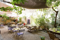 Photos du propriétaire du Restaurant français Au Jardin Des Carmes à Avignon - n°14