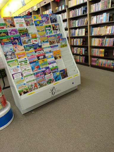 Used Book Store «Used Book Superstore», reviews and photos, 256 Cambridge St, Burlington, MA 01803, USA