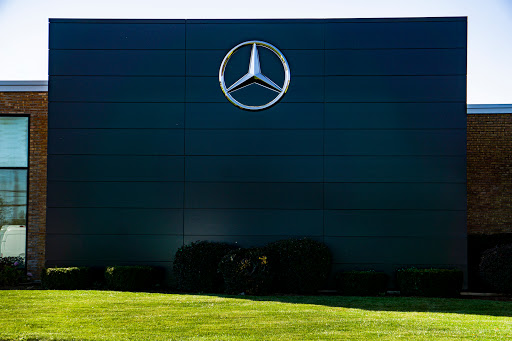 Used Car Dealer «Knauz North», reviews and photos, 2950 N Skokie Hwy, North Chicago, IL 60064, USA